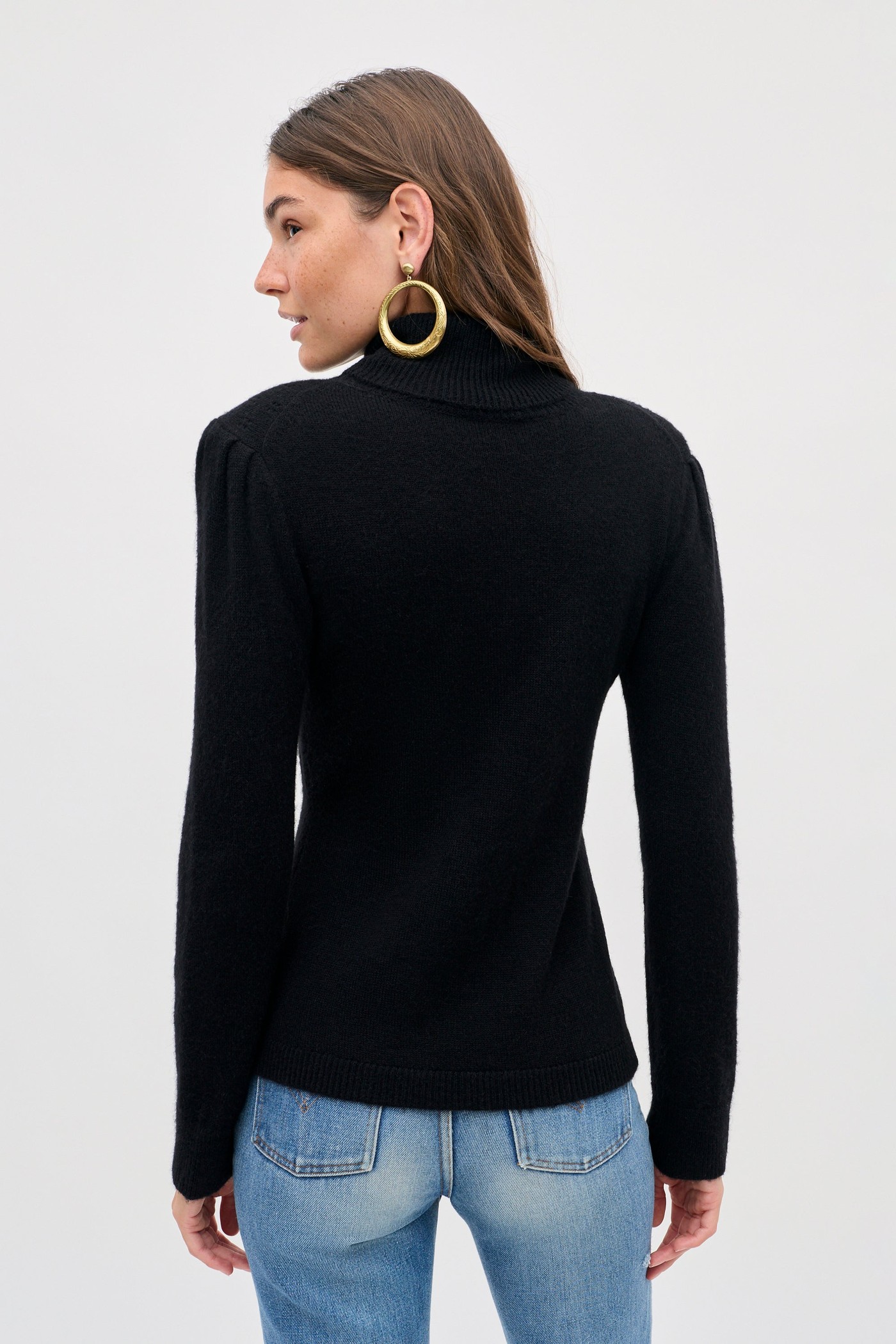Maryam - Black view 4