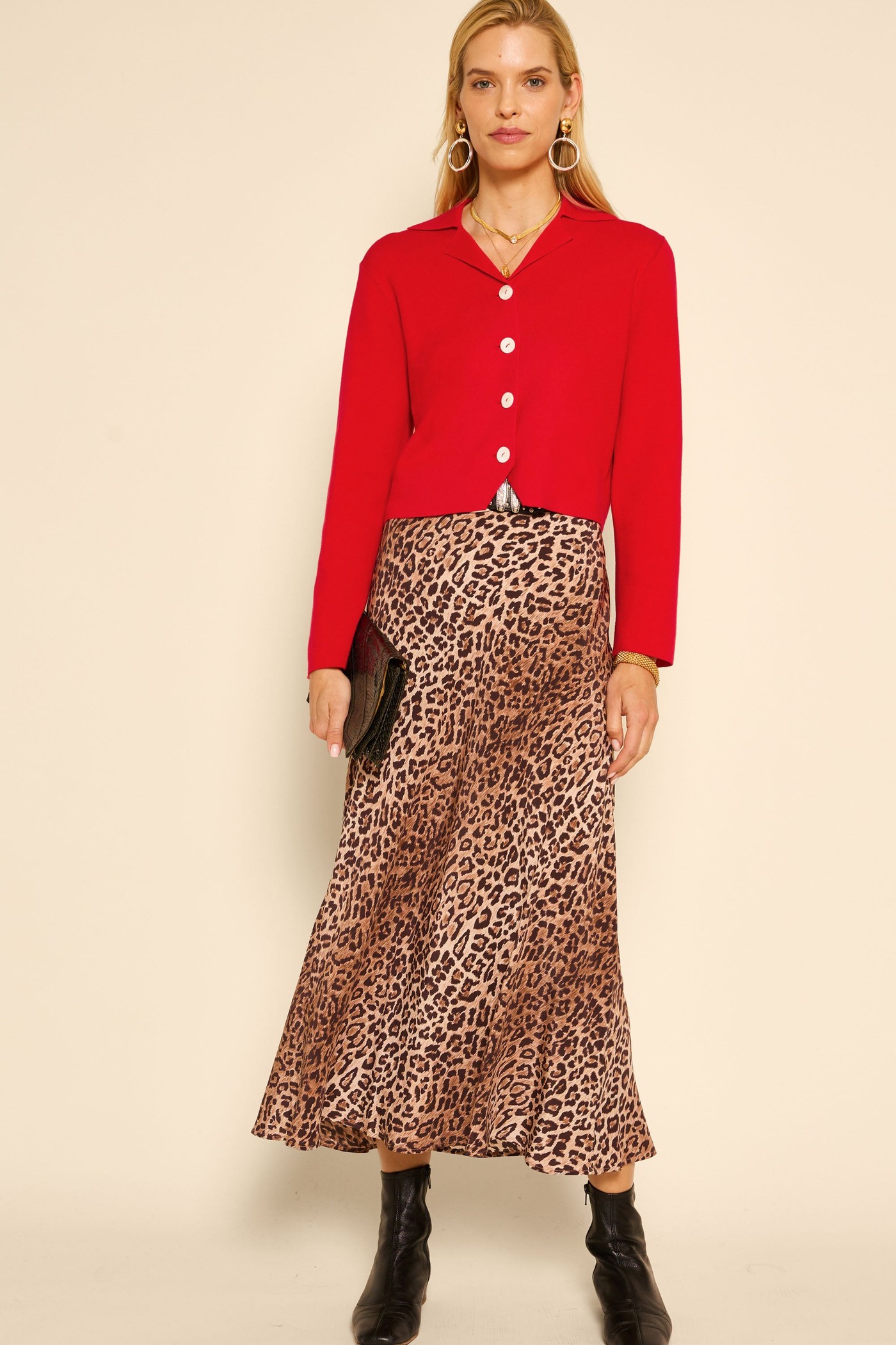 Aara - Red view 3
