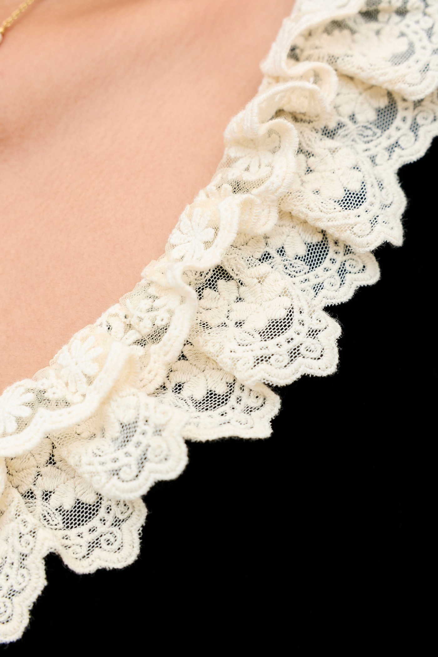 Juliette - Black view 4