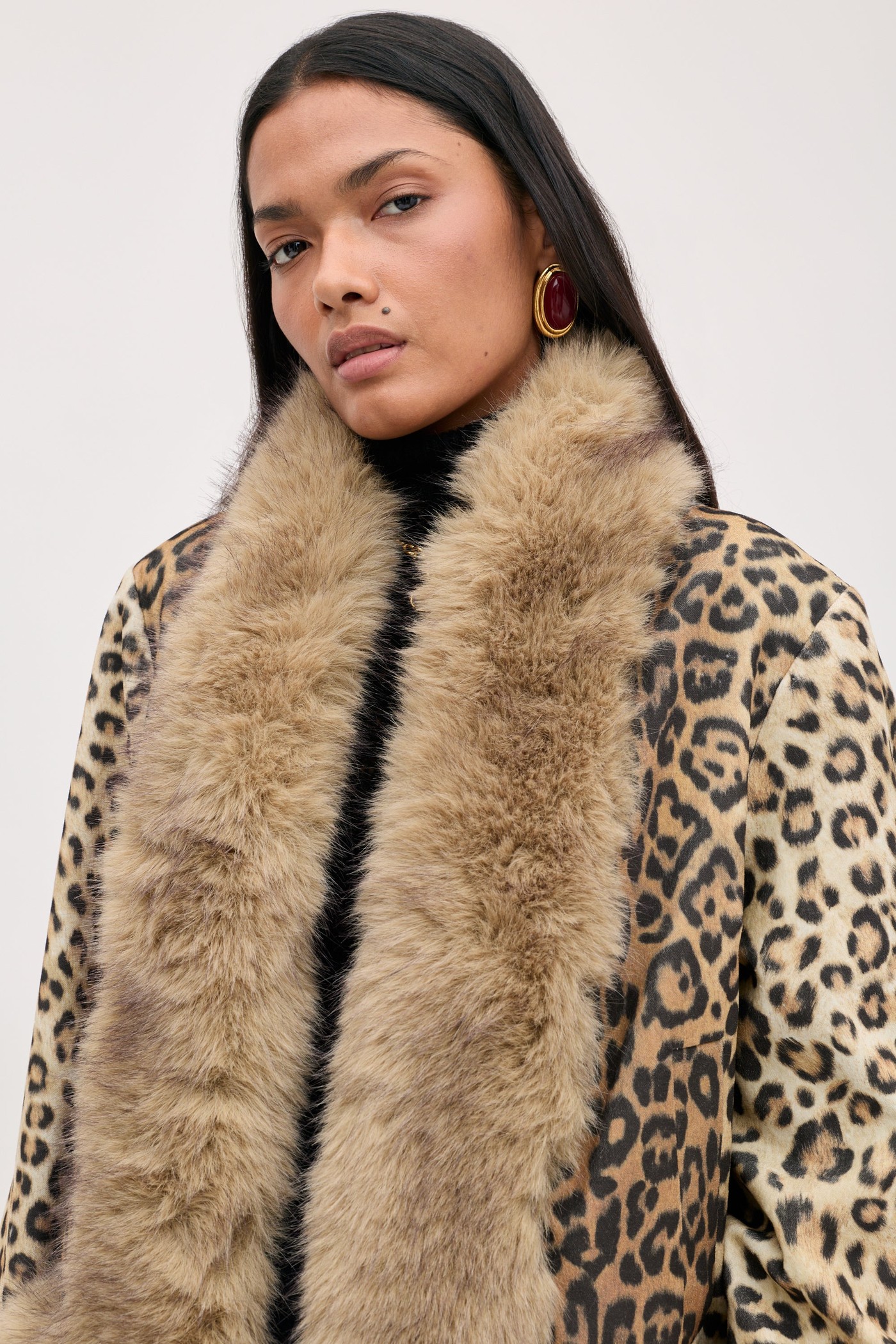 Jorgia - Savannah Leopard Brown view 3